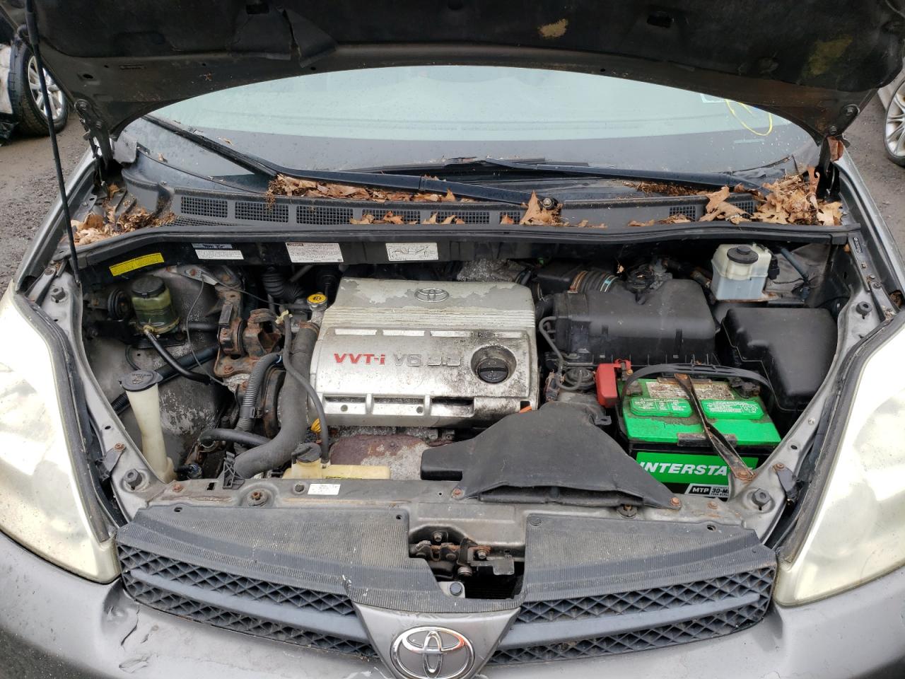 Photo 7 from auction – 2005 TOYOTA SIENNA XLE with VIN 5TDBA22C95S036444