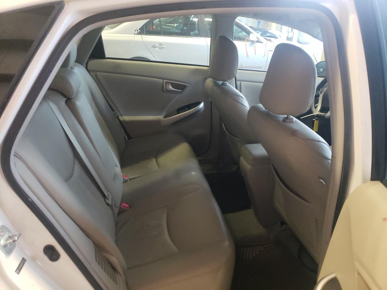 Photo 6 from auction – 2011 TOYOTA PRIUS with VIN JTDKN3DU0B0297637