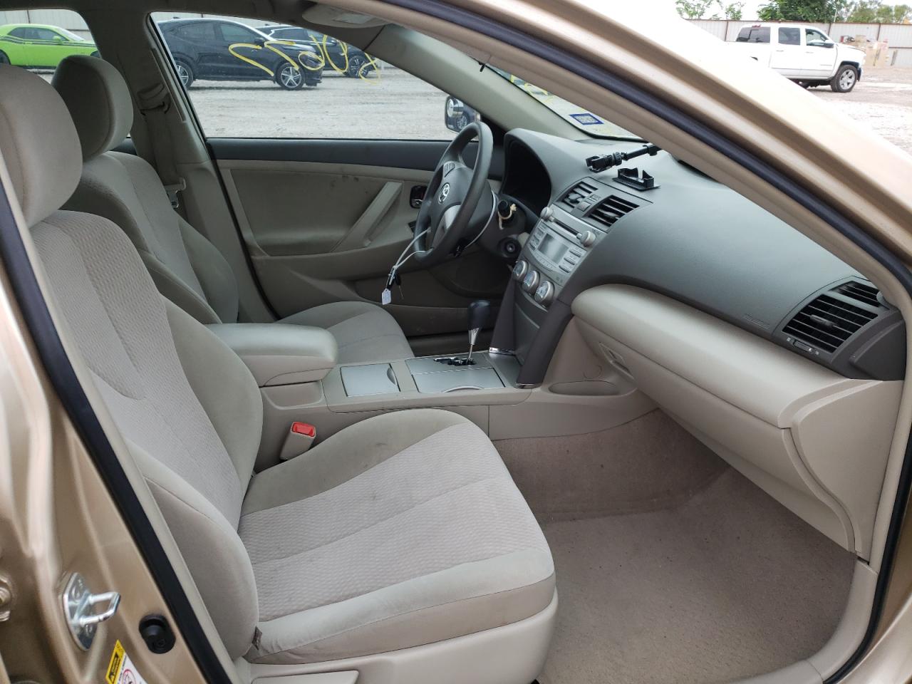 Photo 5 from auction – 2011 TOYOTA CAMRY BASE with VIN 4T1BF3EK3BU189592