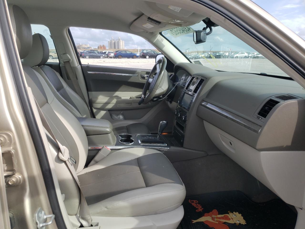 Photo 5 from auction – 2008 CHRYSLER 300 TOURIN with VIN 2C3LA53G98H224945