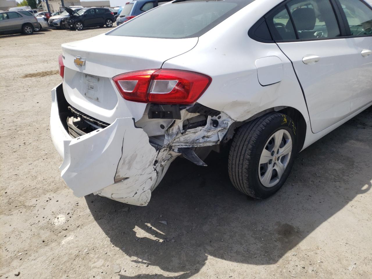 Photo 9 from auction – 2018 CHEVROLET CRUZE LS with VIN 1G1BC5SM2J7239449
