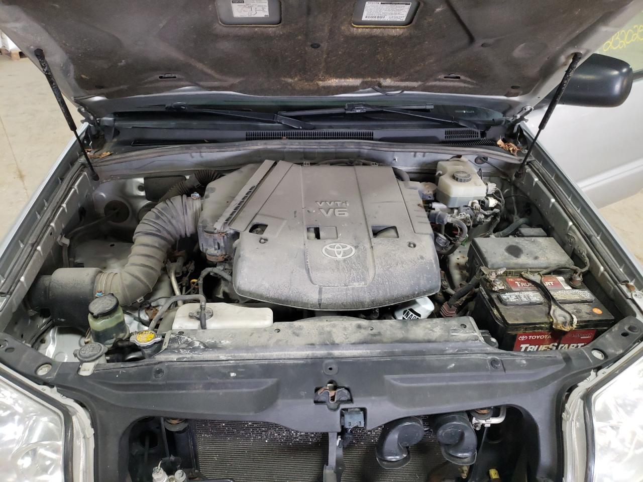 Photo 7 from auction – 2003 TOYOTA 4RUNNER SR with VIN JTEBU14R630015582
