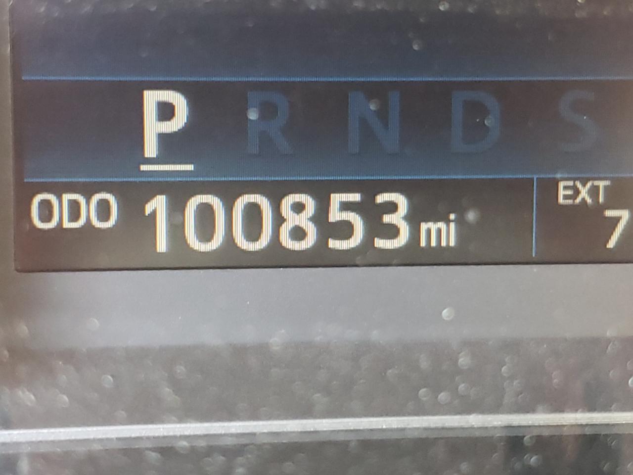 Photo 8 from auction – 2015 TOYOTA TUNDRA with VIN 5TFRM5F17FX091843