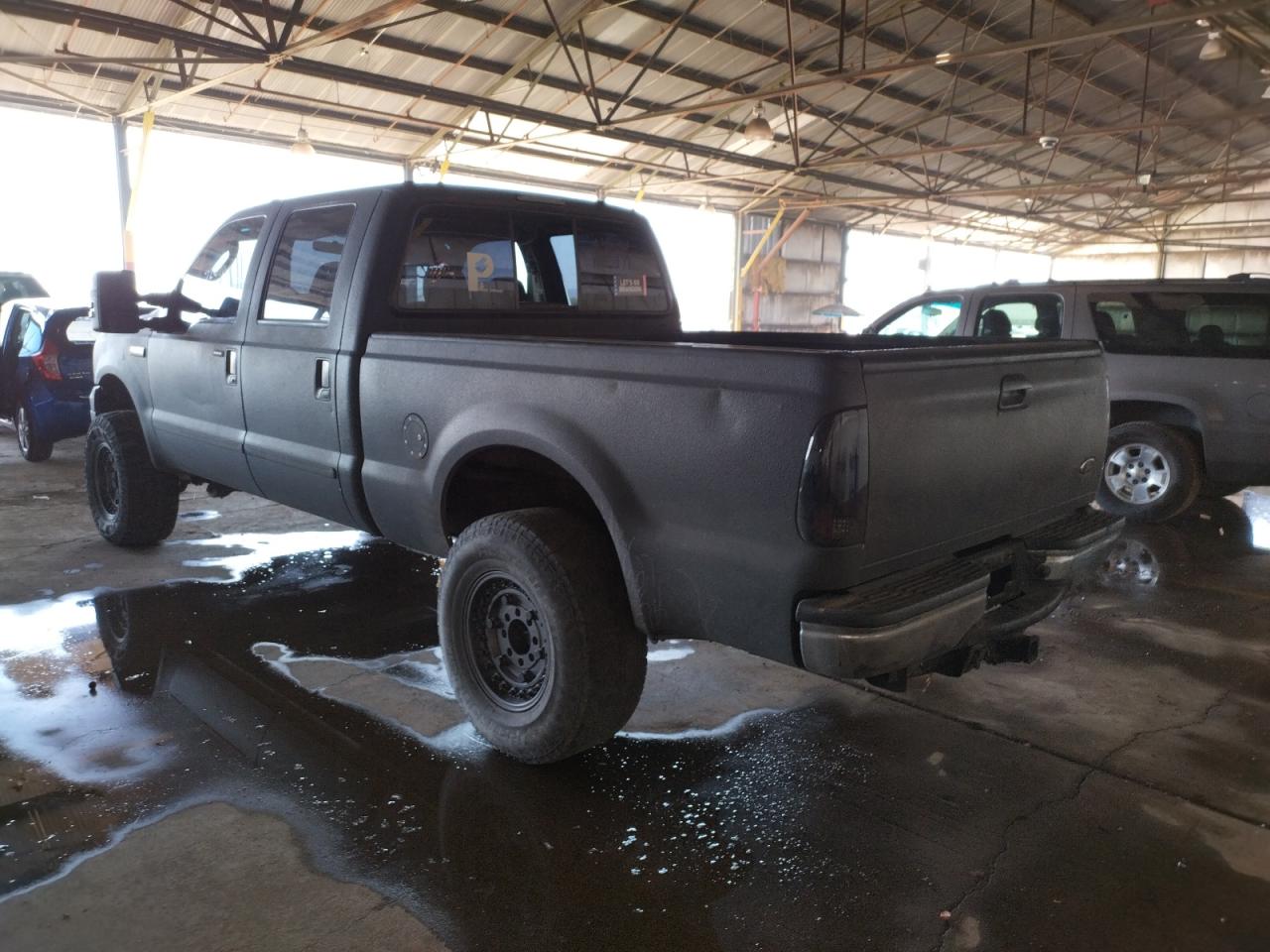 Photo 3 from auction – 2005 FORD F250 SUPER with VIN 1FTSW21P75EB22962