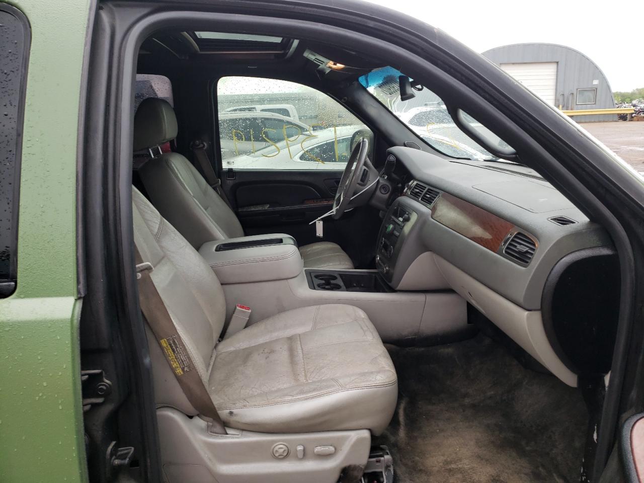 Photo 5 from auction – 2007 GMC YUKON with VIN 1GKFC13J47J132537