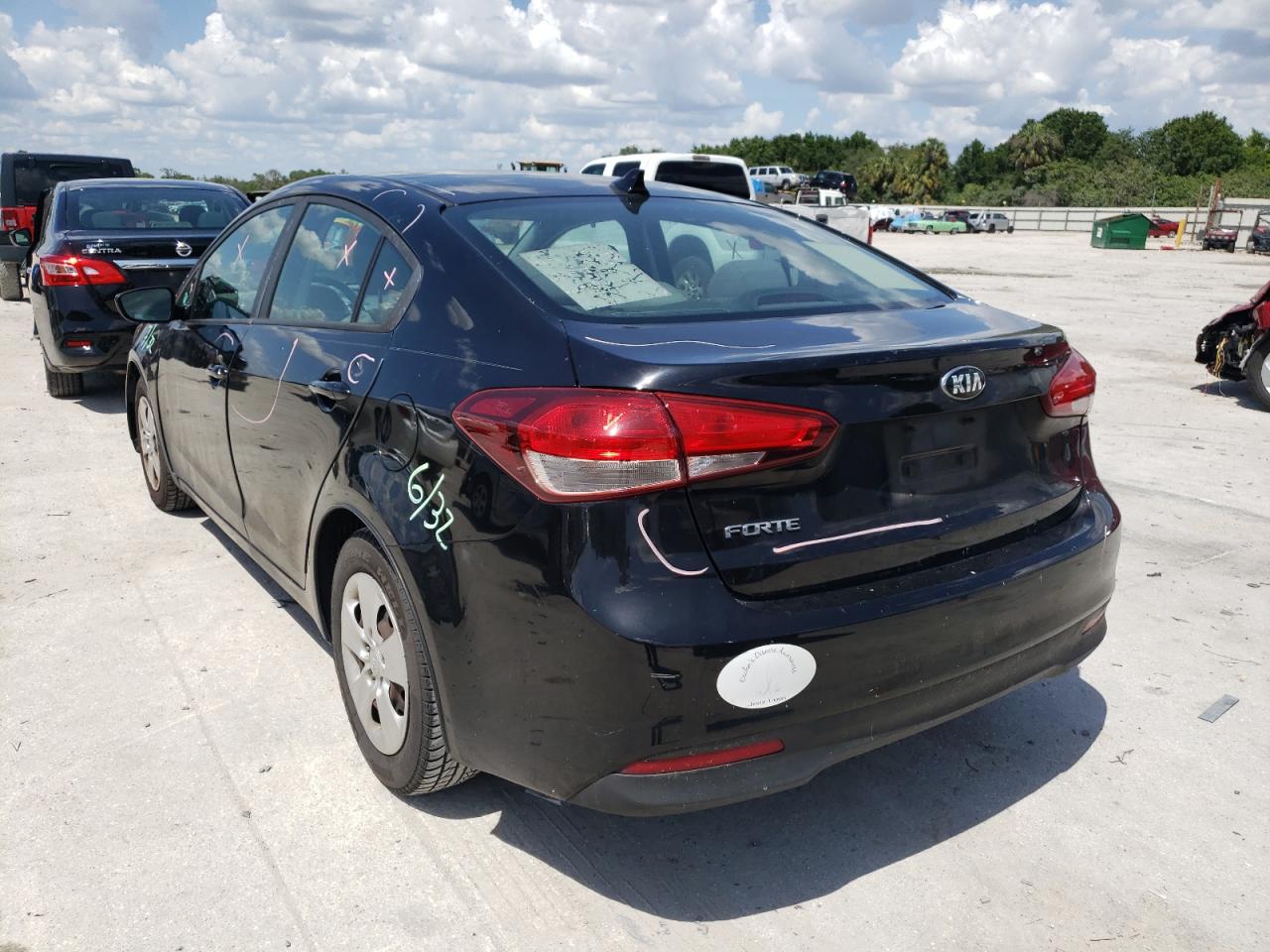 Photo 3 from auction – 2017 KIA FORTE LX with VIN 3KPFK4A79HE106750