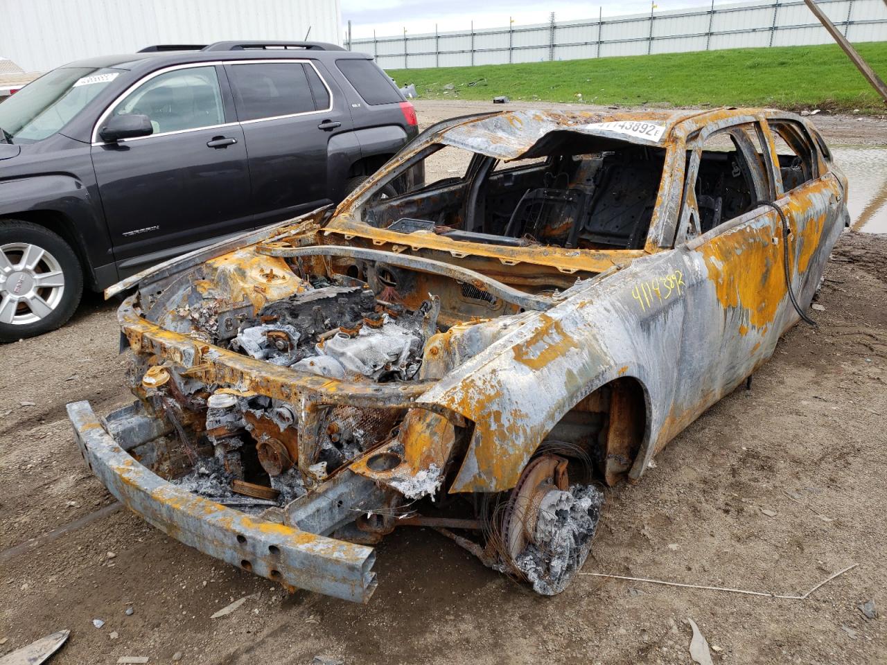 Photo 2 from auction – 2005 DODGE MAGNUM SXT with VIN 2D4FV48V85H169613