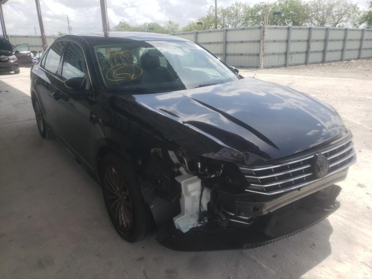 VOLKSWAGEN PASSAT SE 2017 with VIN 1VWBT7A36HC079652 - Photo from auction