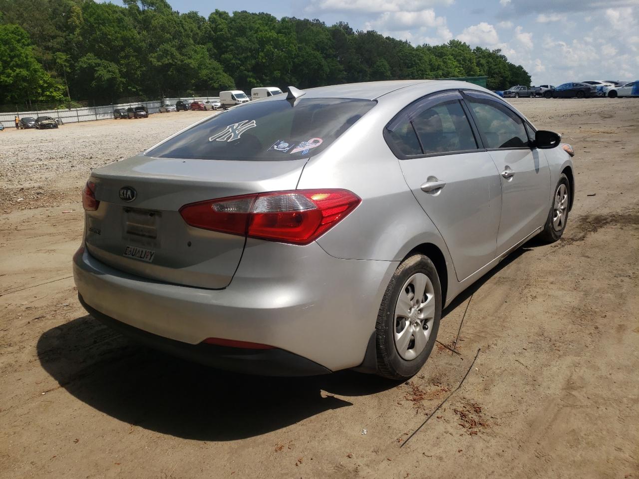 Photo 4 from auction – 2015 KIA FORTE LX with VIN KNAFK4A64F5297250