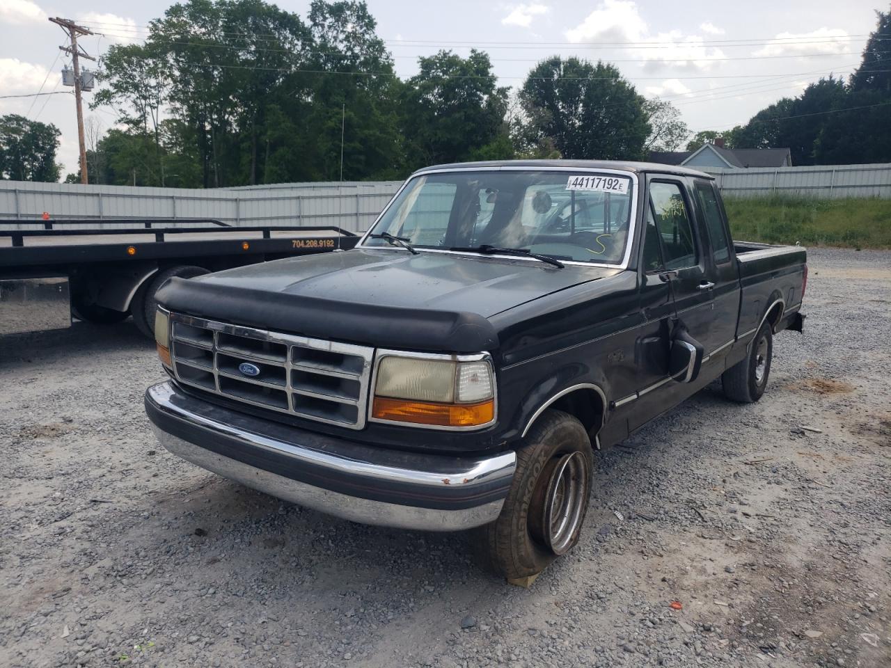 Photo 2 from auction – 1994 FORD F150 with VIN 1FTEX15N7RKA68633