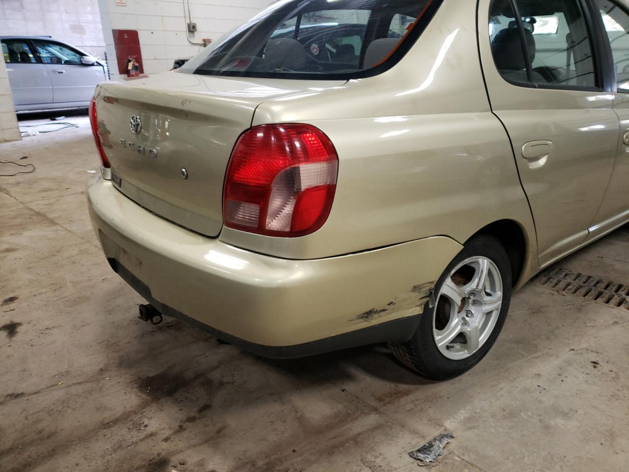 Photo 9 from auction – 2002 TOYOTA ECHO with VIN JTDBT123420246663