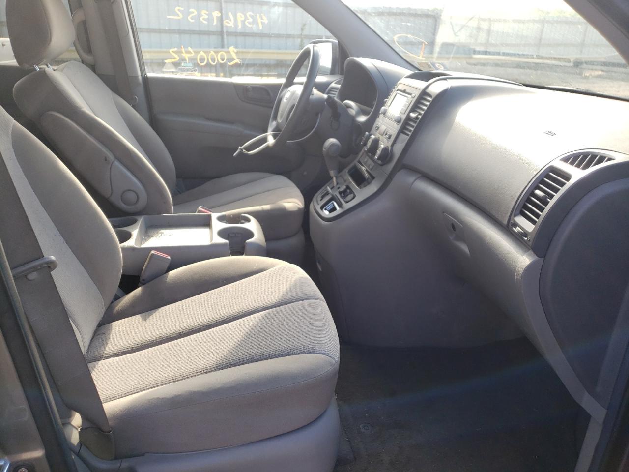 Photo 5 from auction – 2011 KIA SEDONA LX with VIN KNDMG4C74B6406618