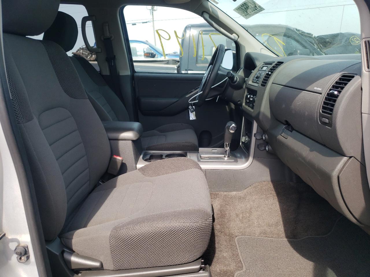 Photo 5 from auction – 2010 NISSAN PATHFINDER with VIN 5N1AR1NB1AC620555