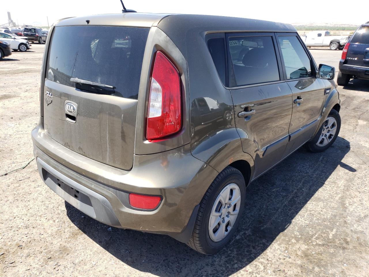 Photo 4 from auction – 2013 KIA SOUL with VIN KNDJT2A59D7567998