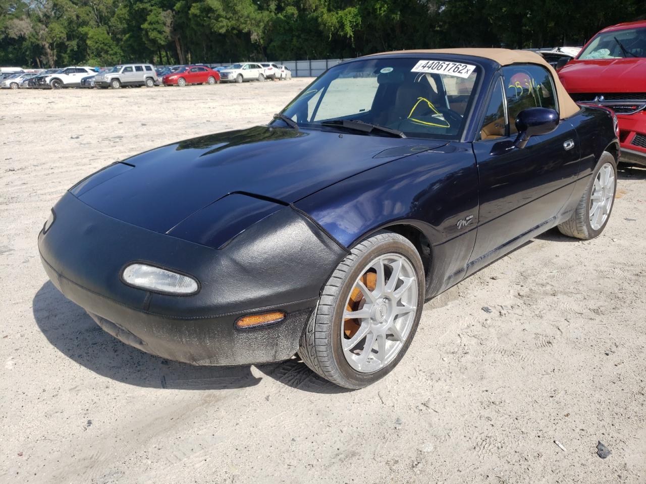 Photo 2 from auction – 1996 MAZDA MIATA with VIN JM1NA3539T0708937