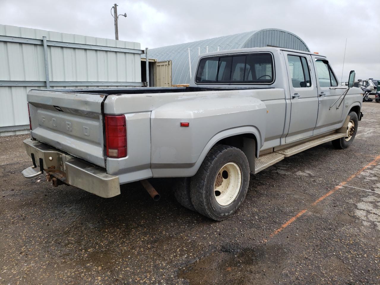 Photo 4 from auction – 1985 FORD F350 with VIN 2FTJW3510FCA51392