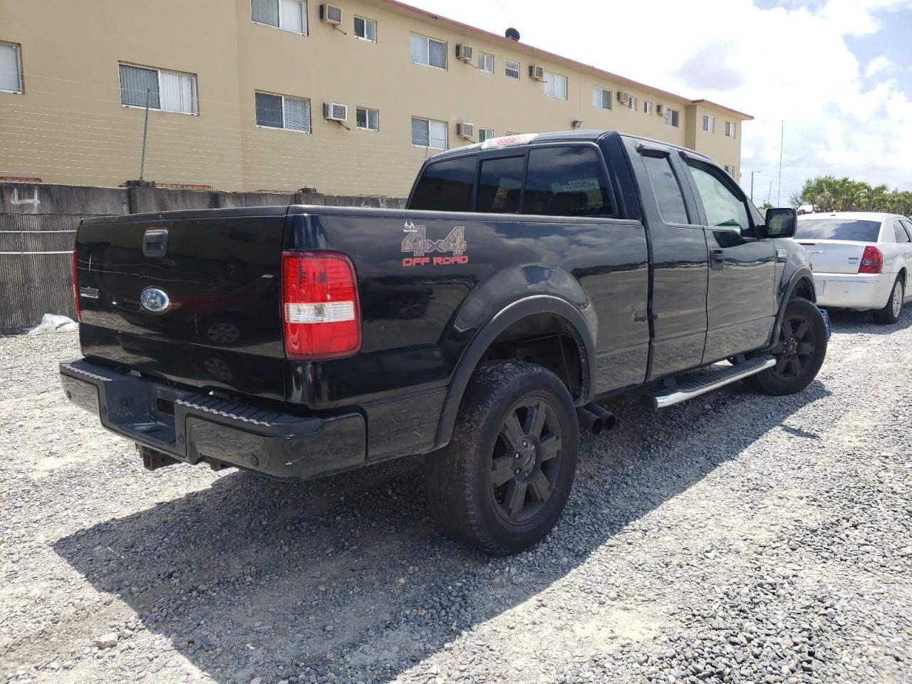 Photo 4 from auction – 2006 FORD F150 with VIN 1FTPX14506NA88601