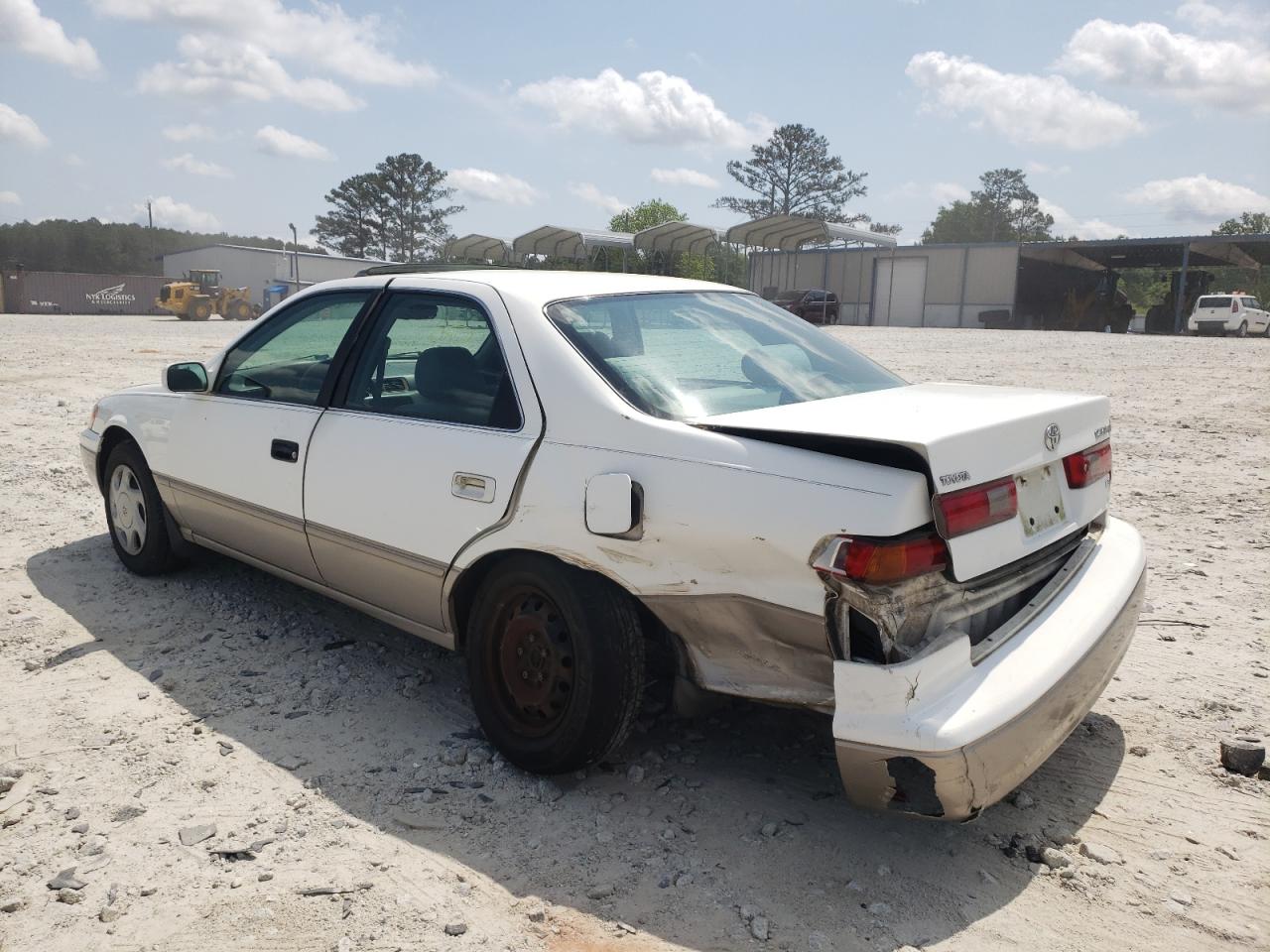Photo 3 from auction – 1998 TOYOTA CAMRY CE with VIN 4T1BF22K0WU050265