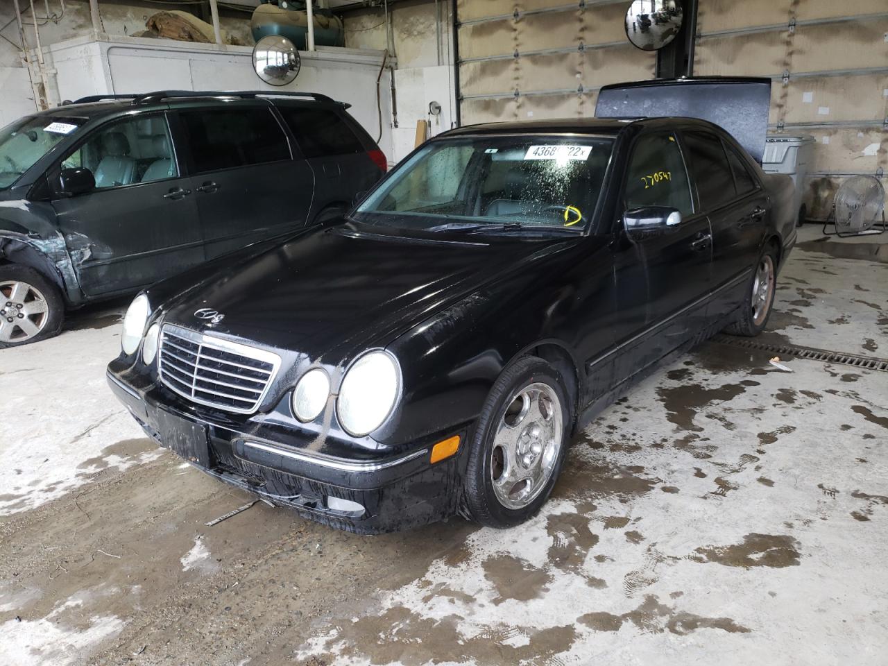 Photo 2 from auction – 2002 MERCEDES-BENZ E 320 with VIN WDBJF65J32B424172