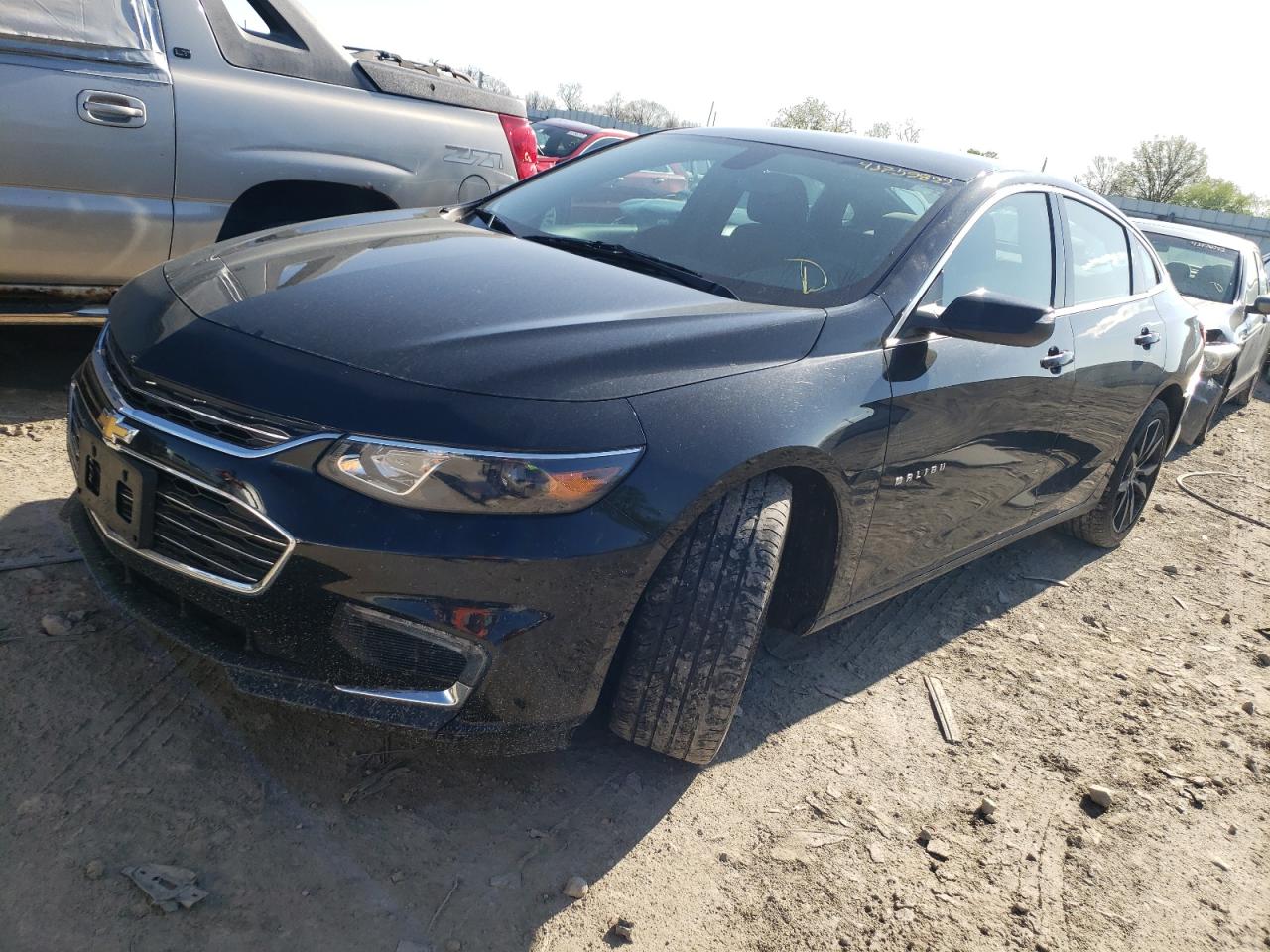 Photo 2 from auction – 2017 CHEVROLET MALIBU LT with VIN 1G1ZE5ST6HF277752