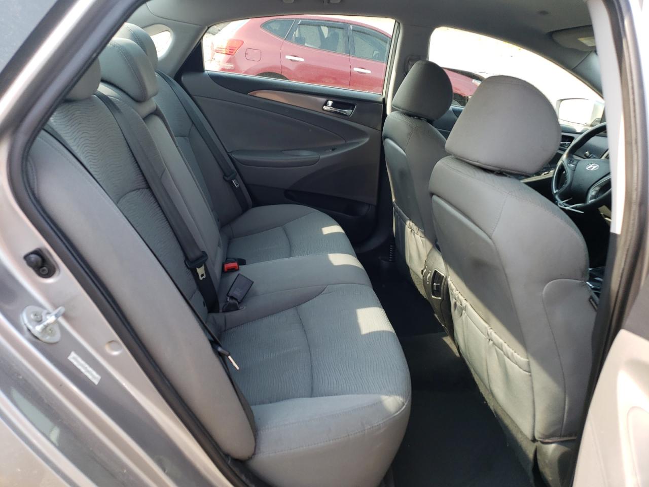 Photo 6 from auction – 2013 HYUNDAI SONATA HYB with VIN KMHEC4A40DA090946