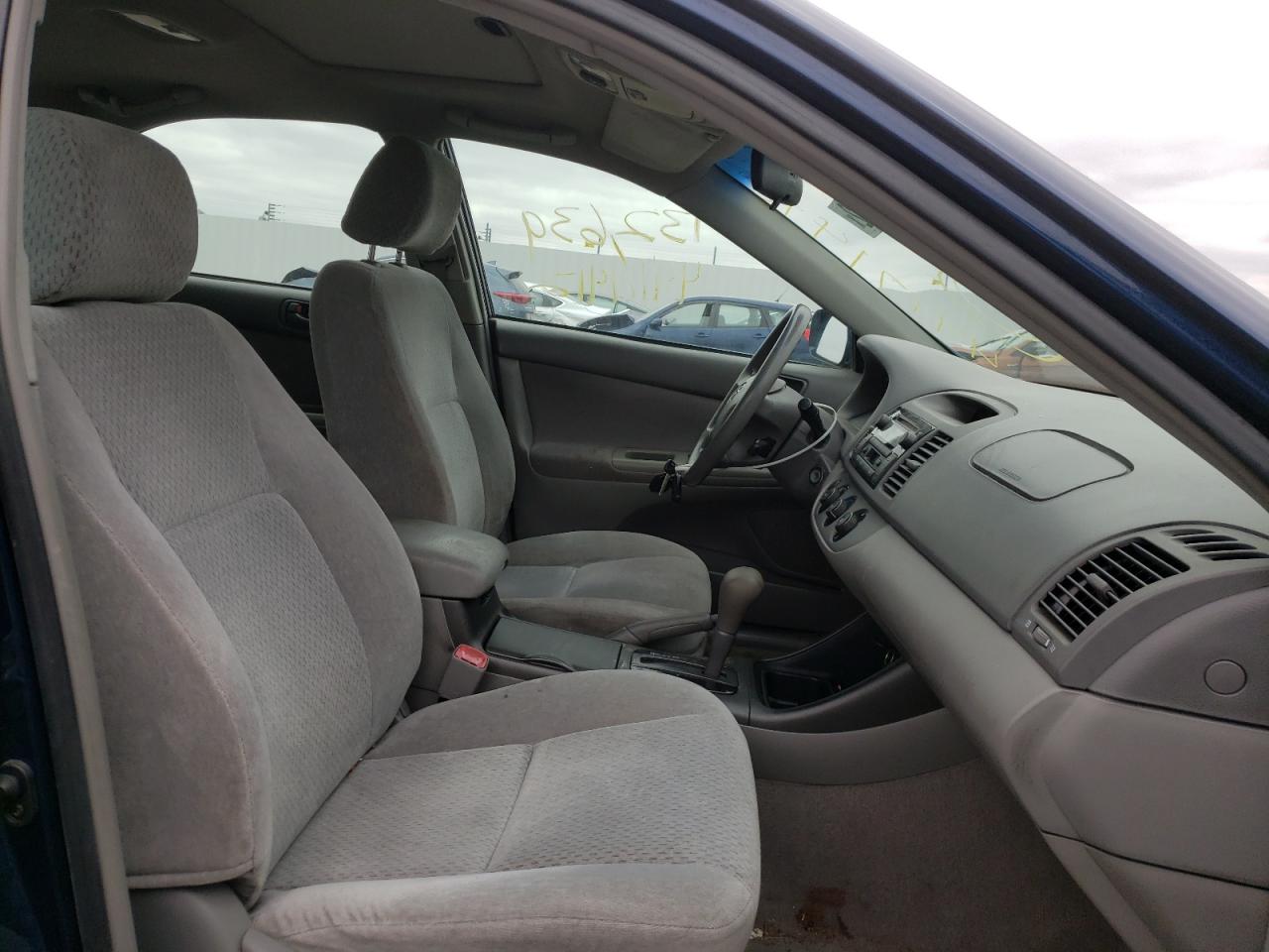 Photo 5 from auction – 2004 TOYOTA CAMRY with VIN 4T1BE32K24U373321