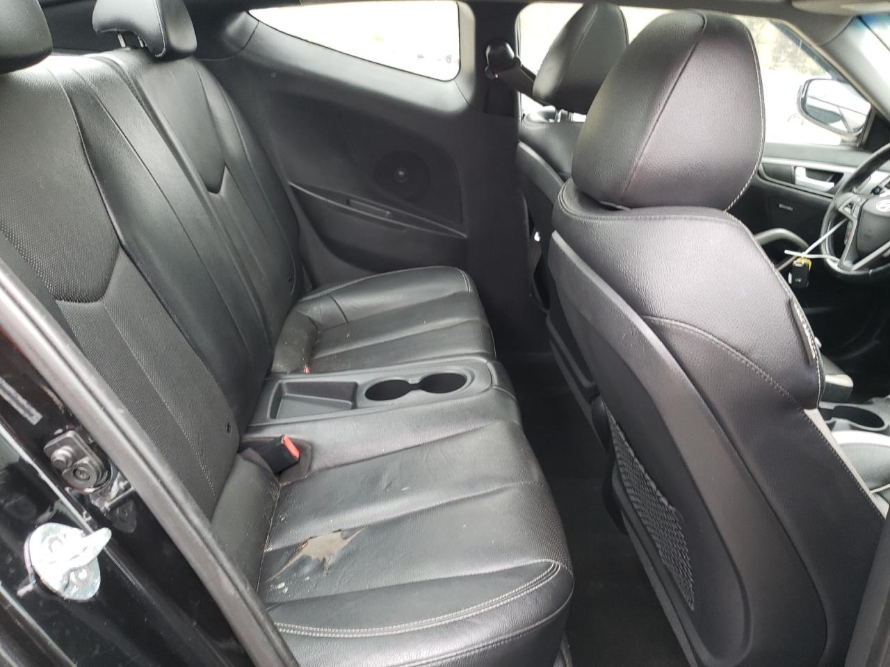 Photo 6 from auction – 2014 HYUNDAI VELOSTER T with VIN KMHTC6AE4EU189197