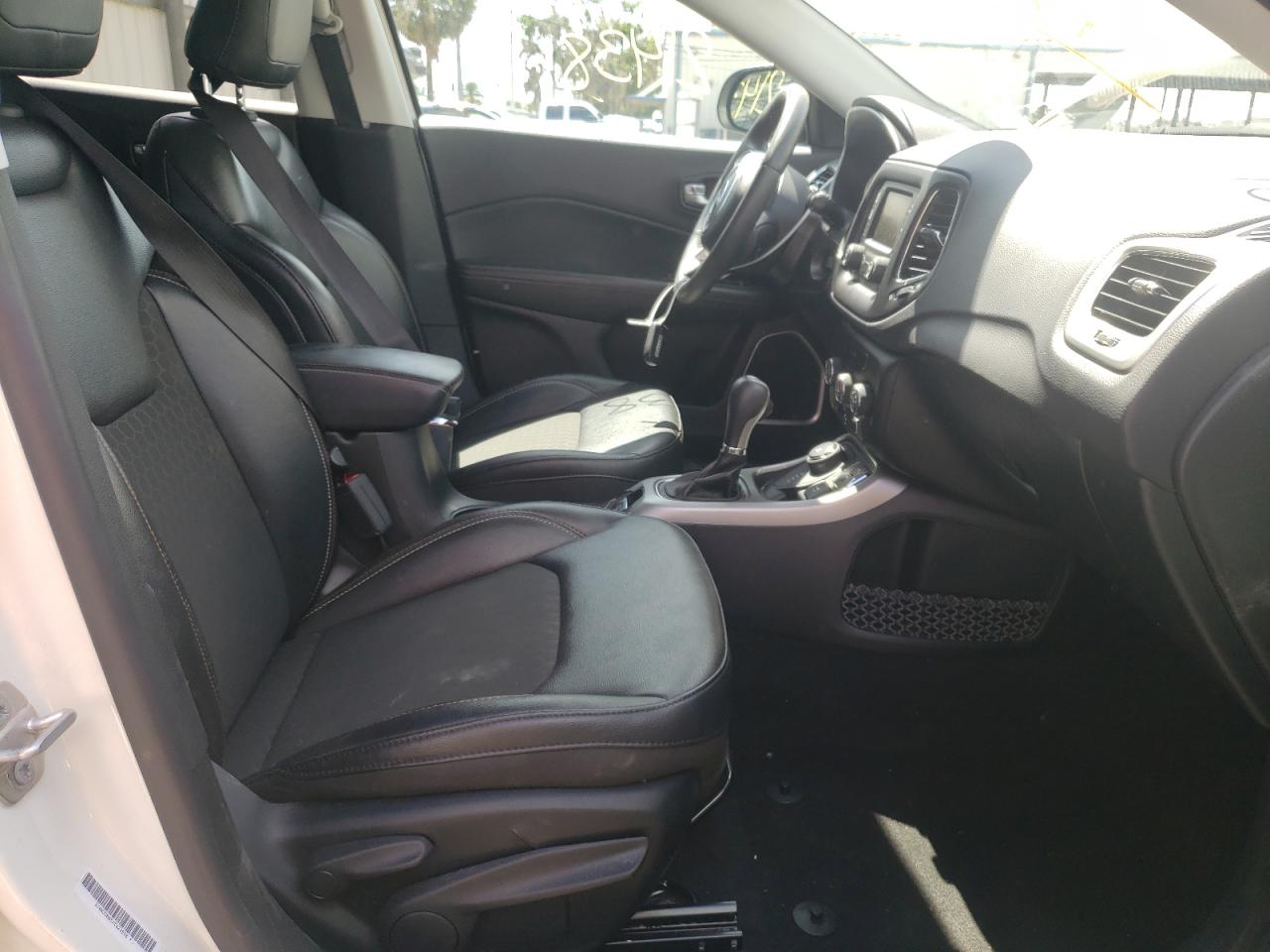Photo 5 from auction – 2018 JEEP COMPASS LA with VIN 3C4NJDBB5JT423508