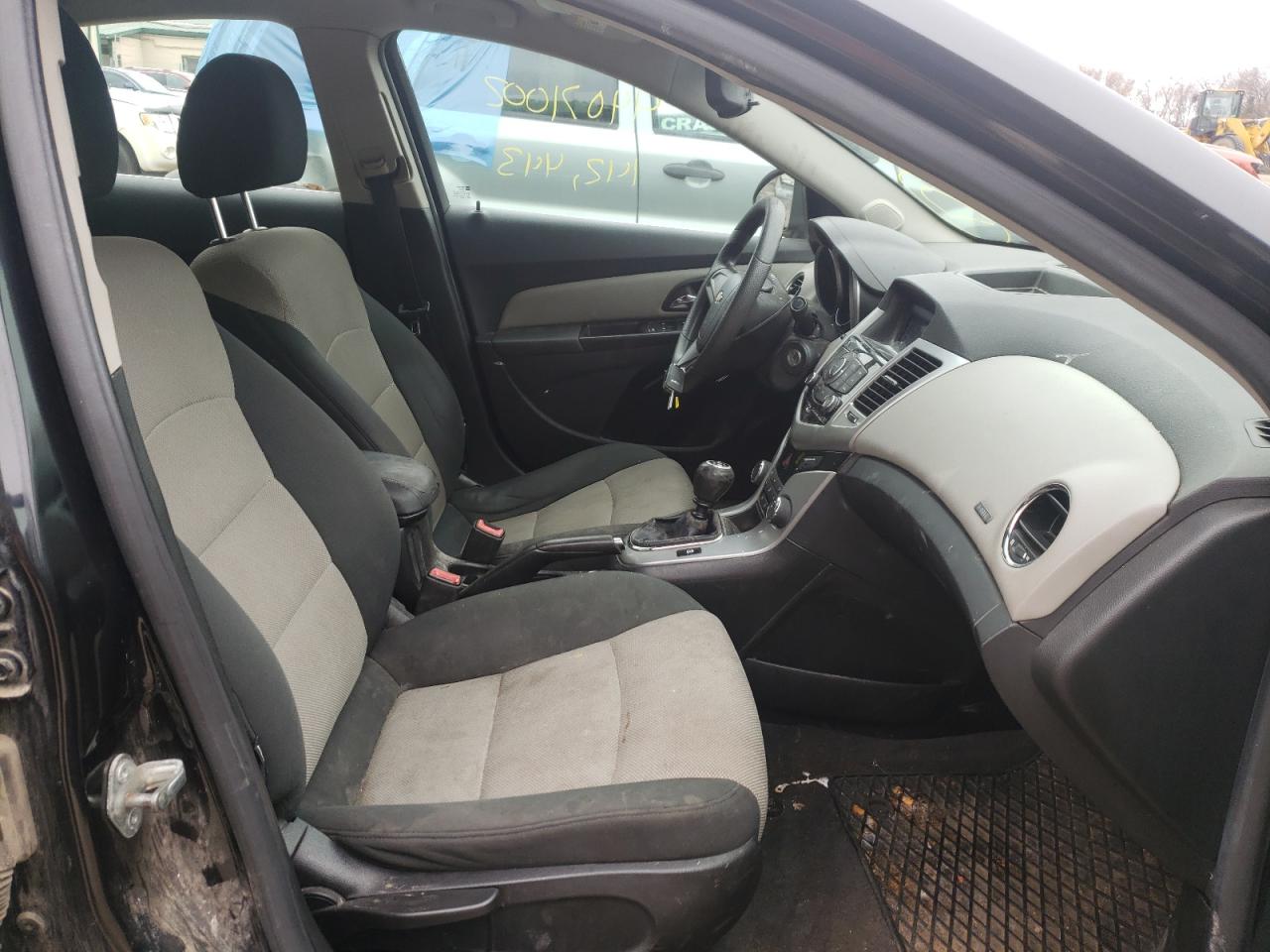 Photo 5 from auction – 2012 CHEVROLET CRUZE LS with VIN 1G1PD5SH7C7231419