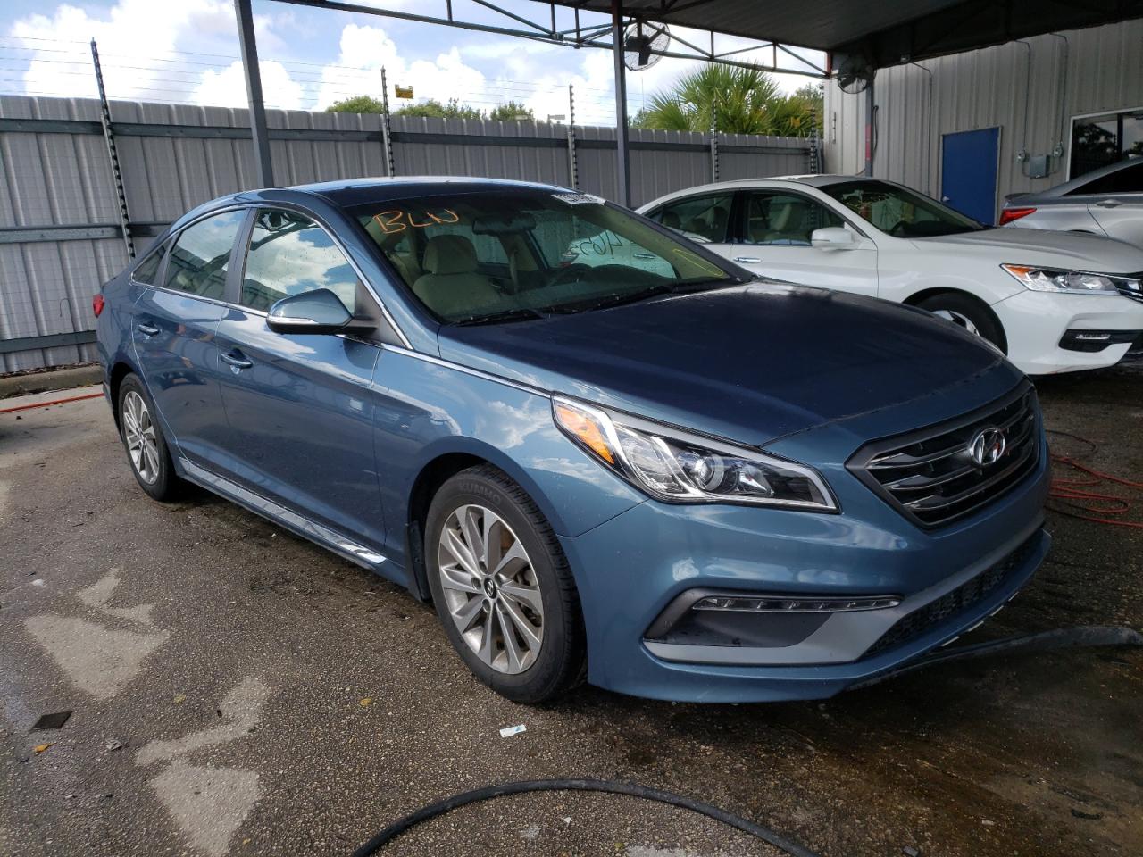 HYUNDAI SONATA SPO 2016 with VIN 5NPE34AF1GH404400 - Photo from auction
