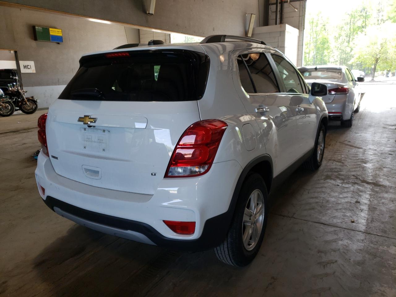 Photo 4 from auction – 2017 CHEVROLET TRAX 1LT with VIN 3GNCJLSB5HL272754