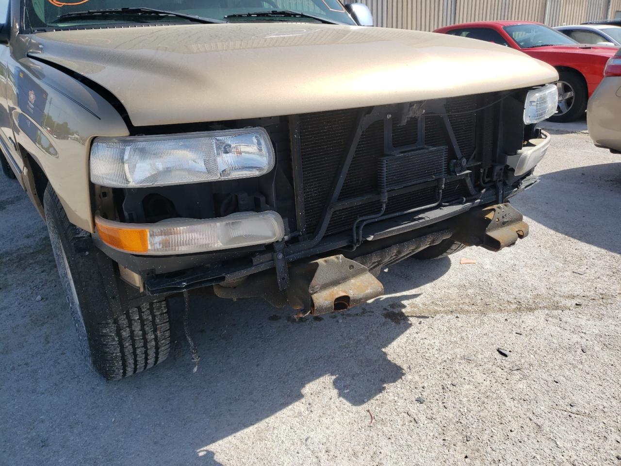 Photo 9 from auction – 2000 CHEVROLET SILVERADO with VIN 2GCEC19V2Y1346195