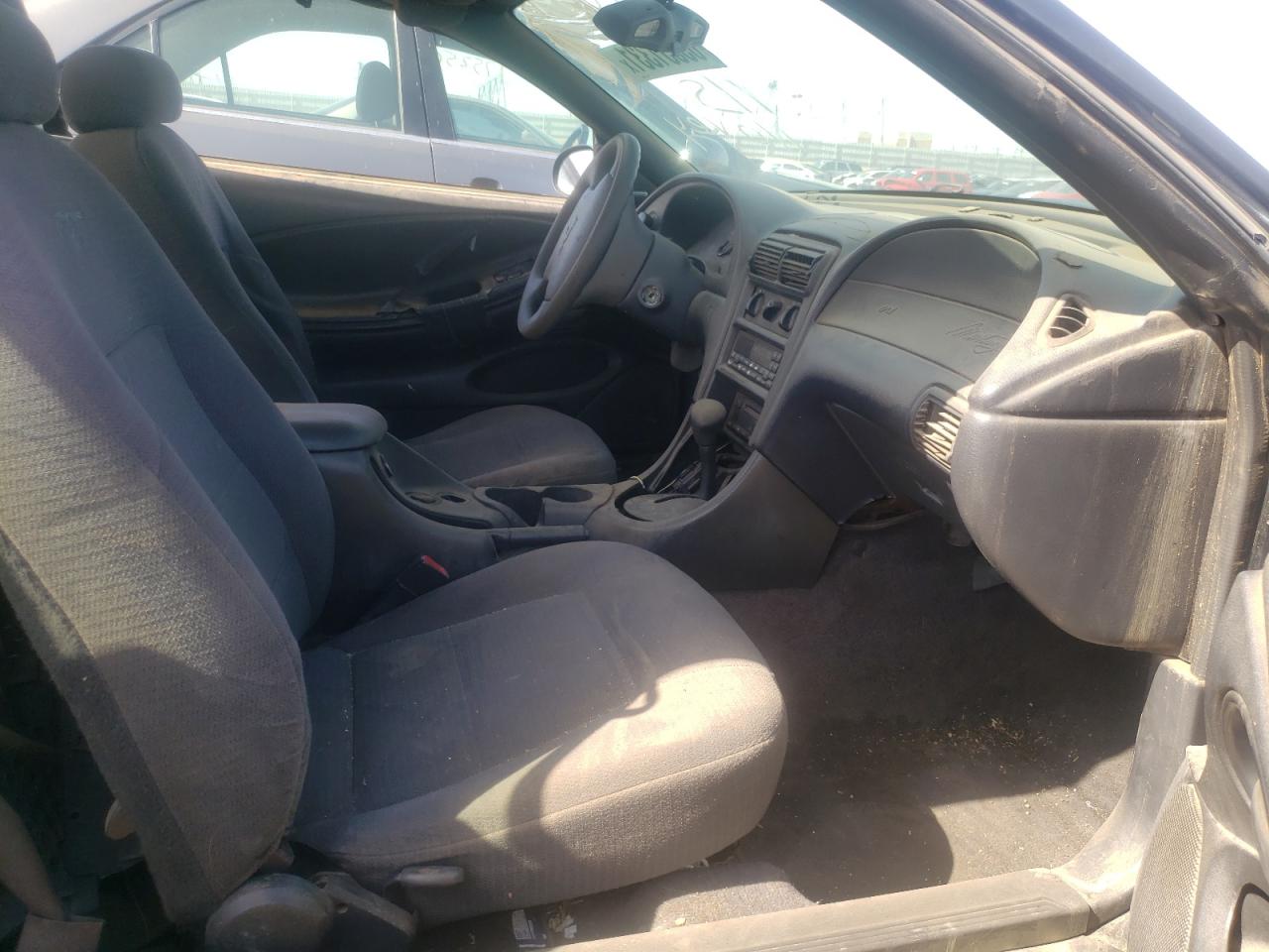 Photo 5 from auction – 2000 FORD MUSTANG with VIN 1FAFP4442YF109908