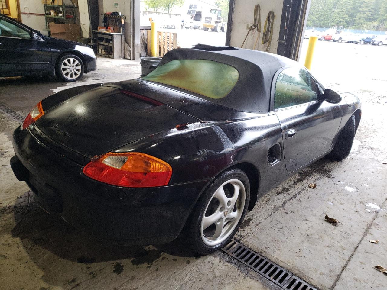 Photo 4 from auction – 2000 PORSCHE BOXSTER with VIN WP0CA2985YU622936