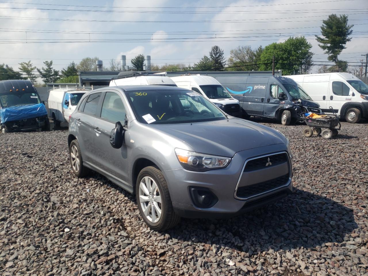 Zdjęcie 1 z aukcji – 2015 MITSUBISHI OUTLANDER z VIN 4A4AR3AU1FE032361