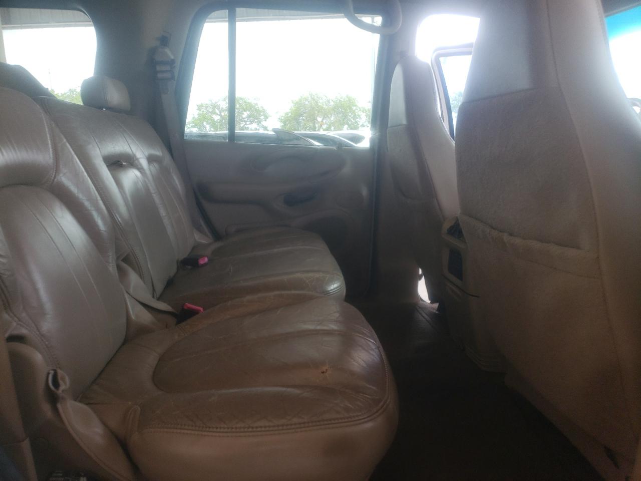 Photo 6 from auction – 2000 FORD EXPEDITION with VIN 1FMRU1766YLA59197