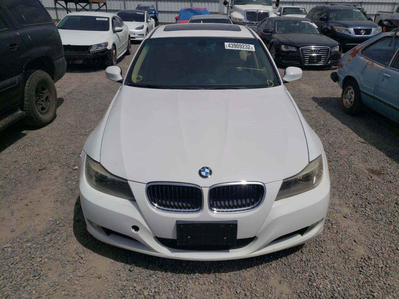 Photo 9 from auction – 2011 BMW 328 I SULE with VIN WBAPH5G53BNM83069