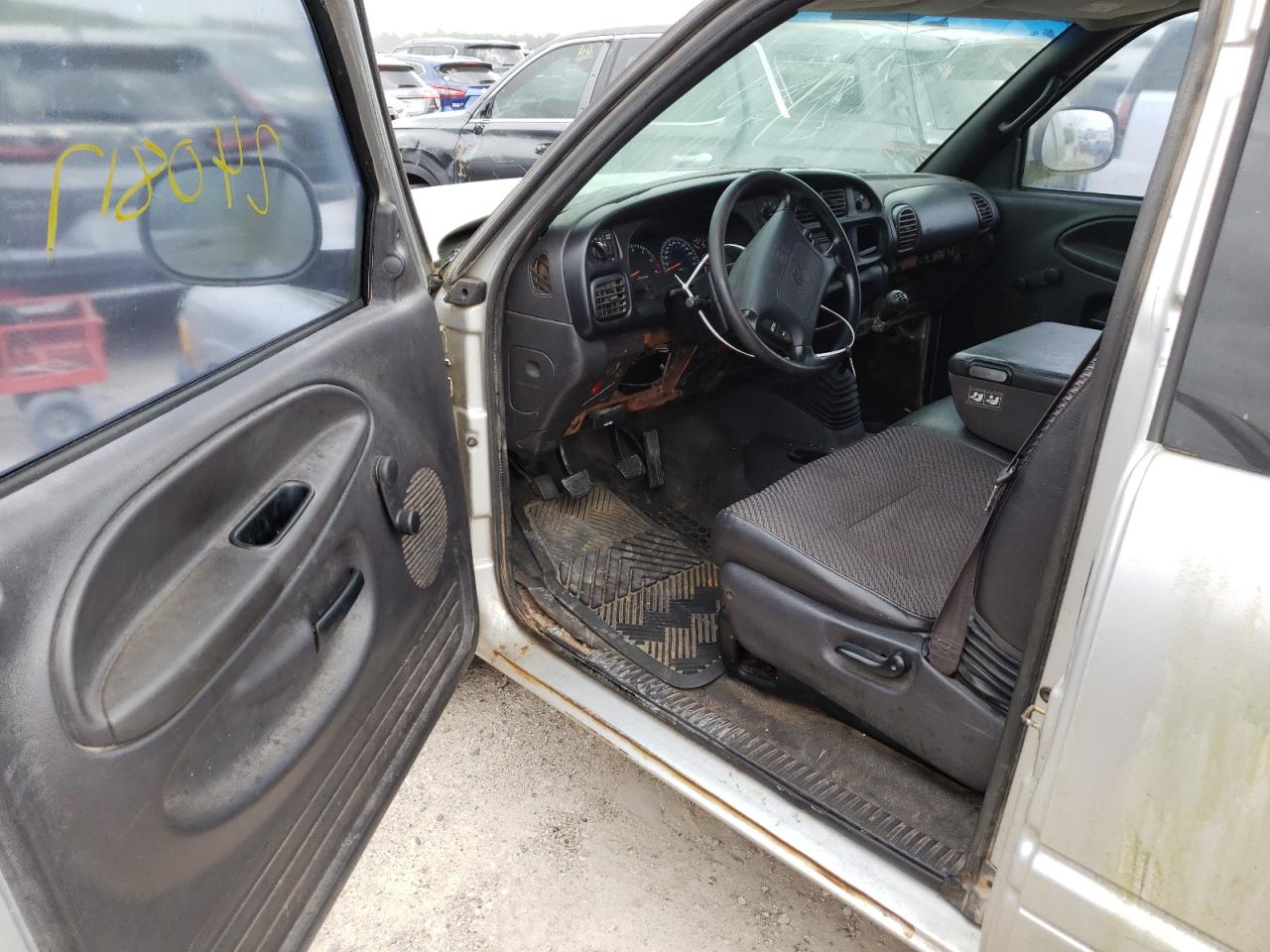 Photo 9 from auction – 2001 DODGE RAM 1500 with VIN 3B7HC13Y01G714175