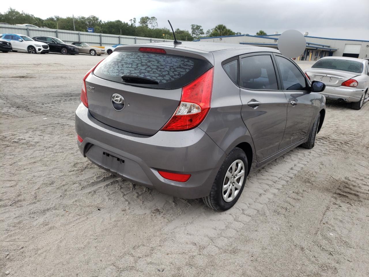 Photo 4 from auction – 2014 HYUNDAI ACCENT GLS with VIN KMHCT5AEXEU161124