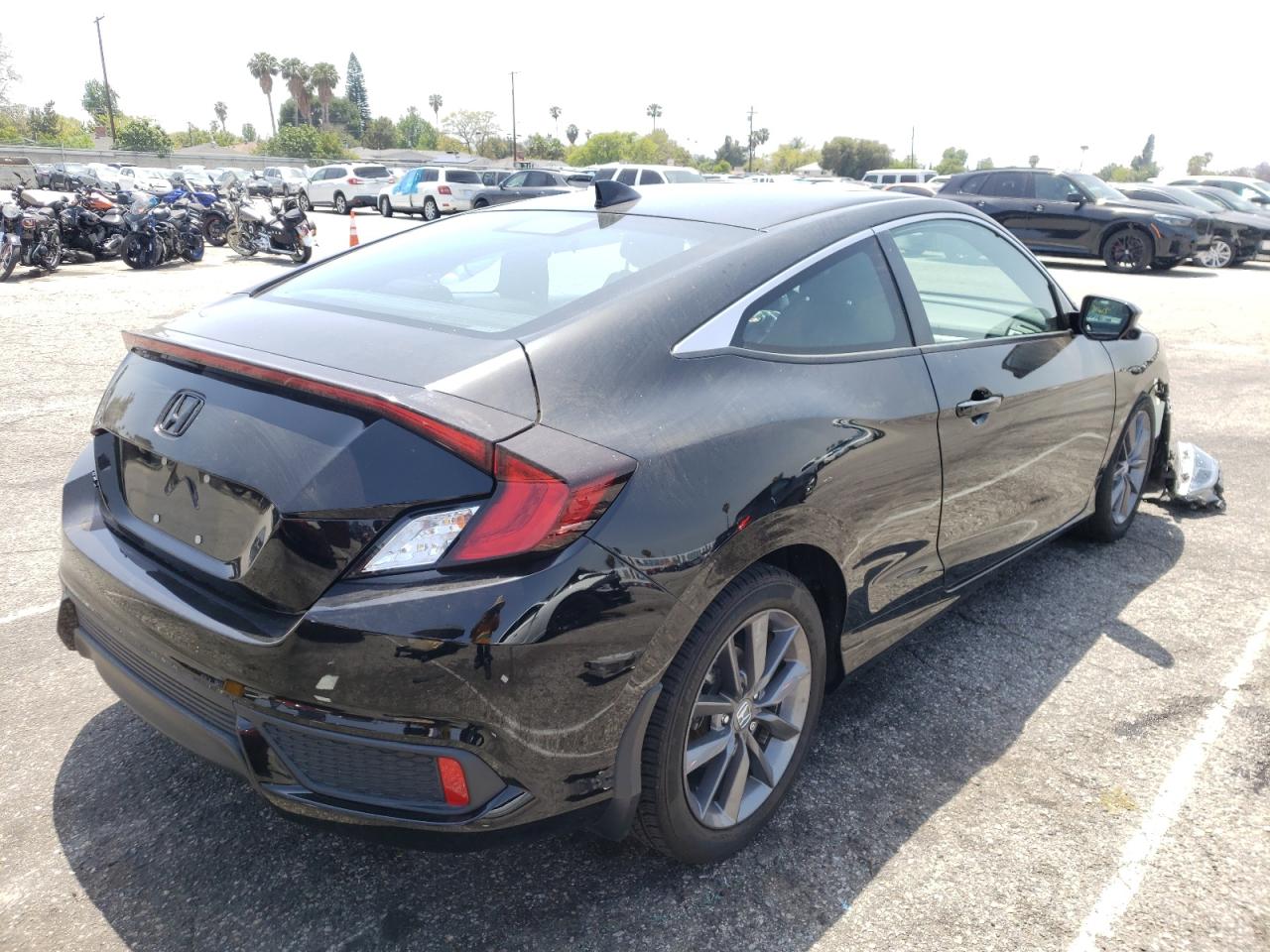 Photo 4 from auction – 2019 HONDA CIVIC EX with VIN 2HGFC3B33KH352662