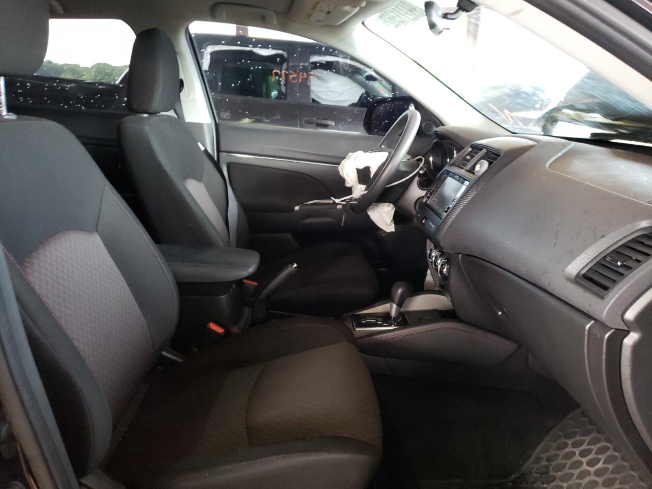 Photo 5 from auction – 2019 MITSUBISHI OUTLANDER with VIN JA4AP3AU1KU017561
