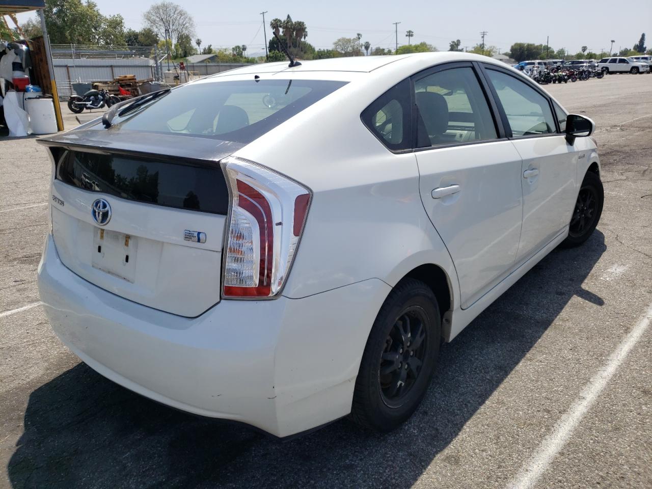 Photo 4 from auction – 2014 TOYOTA PRIUS with VIN JTDKN3DU4E1771099