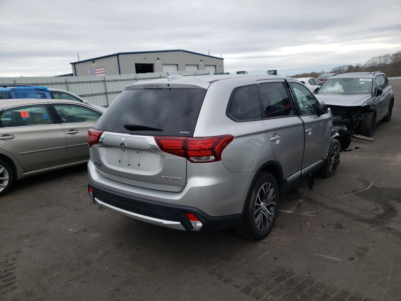Photo 4 from auction – 2018 MITSUBISHI OUTLANDER with VIN JA4AZ3A3XJJ006222