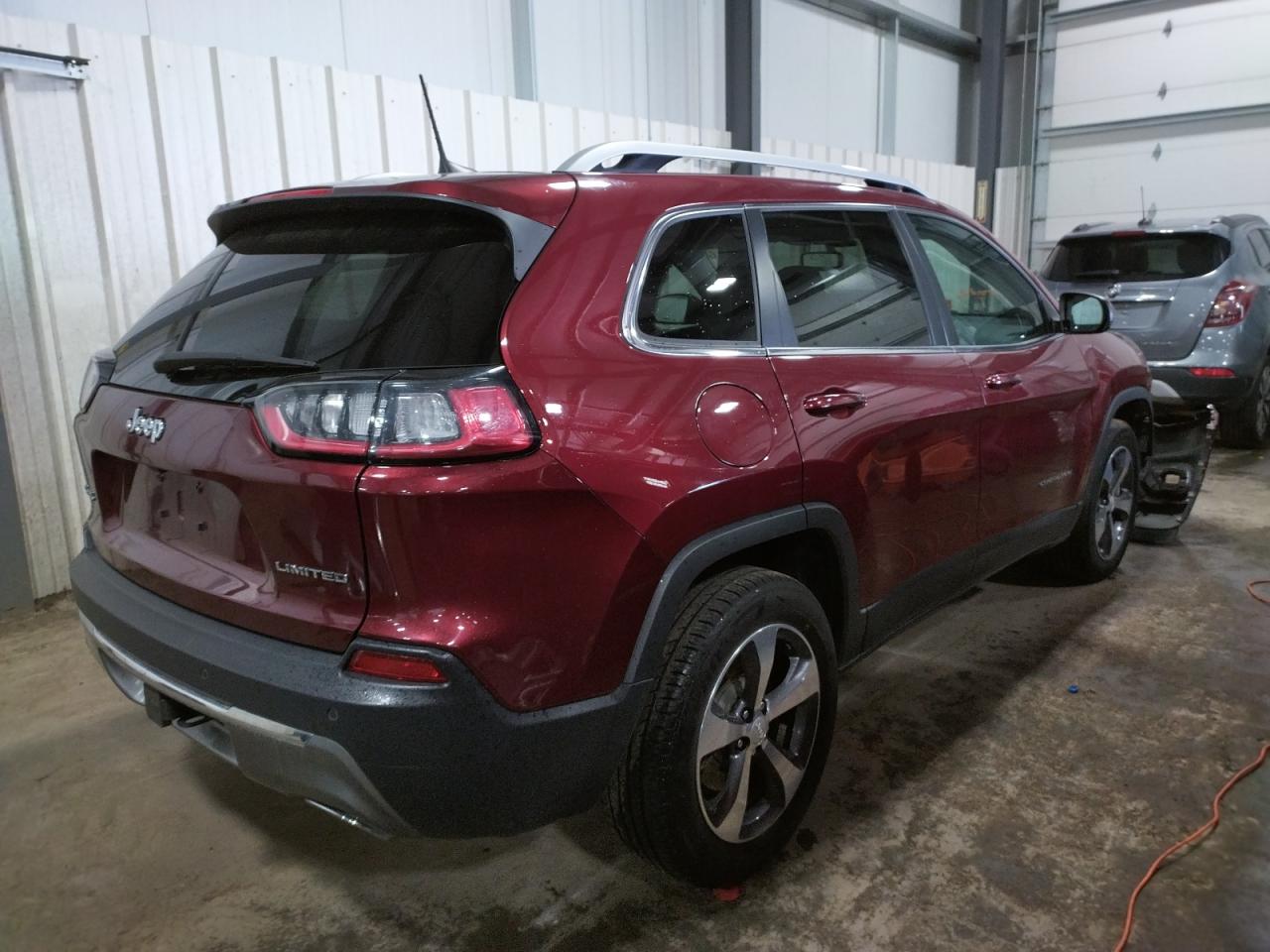 Photo 4 from auction – 2019 JEEP CHEROKEE L with VIN 1C4PJMDX7KD218345