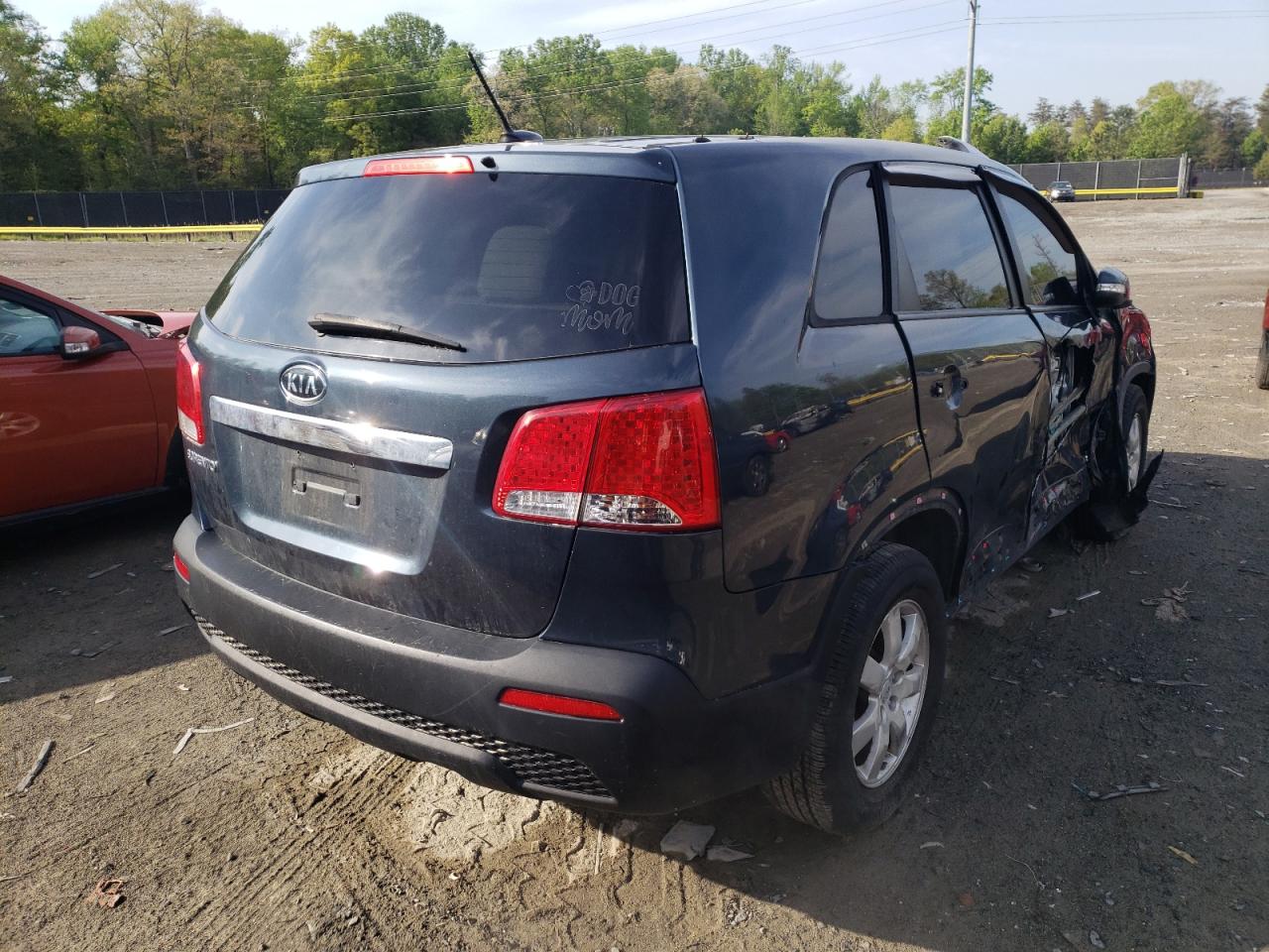 Photo 4 from auction – 2011 KIA SORENTO BA with VIN 5XYKTDA27BG132600