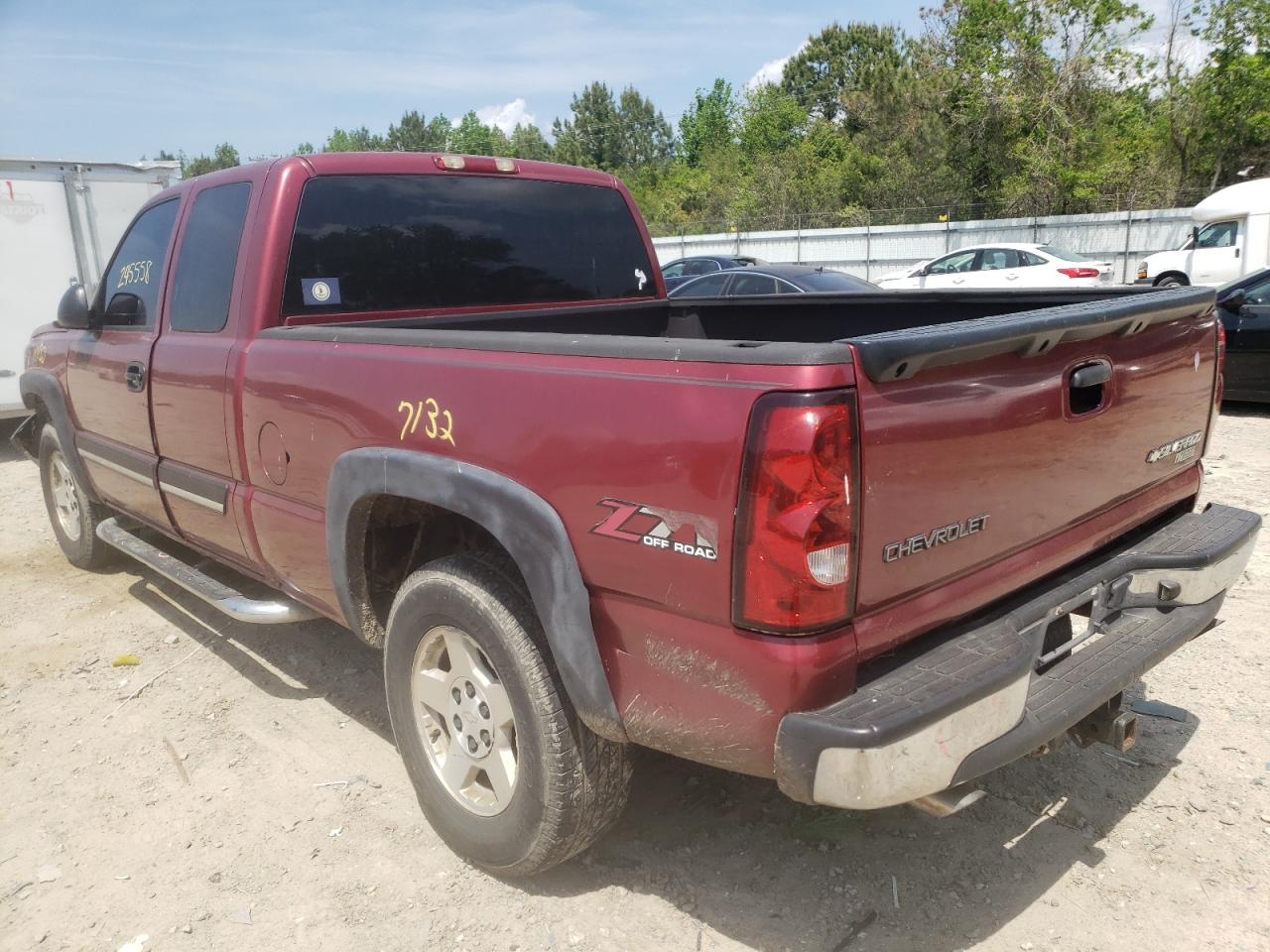 Photo 3 from auction – 2005 CHEVROLET SILVERADO with VIN 1GCEK19B55E265842