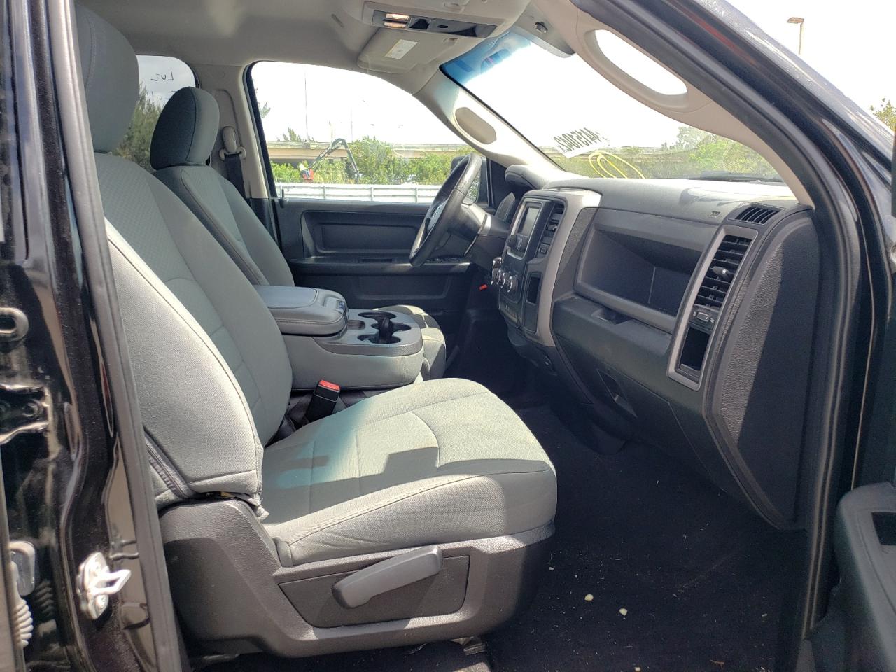 Photo 5 from auction – 2017 RAM 1500 ST with VIN 1C6RR7FT7HS729630