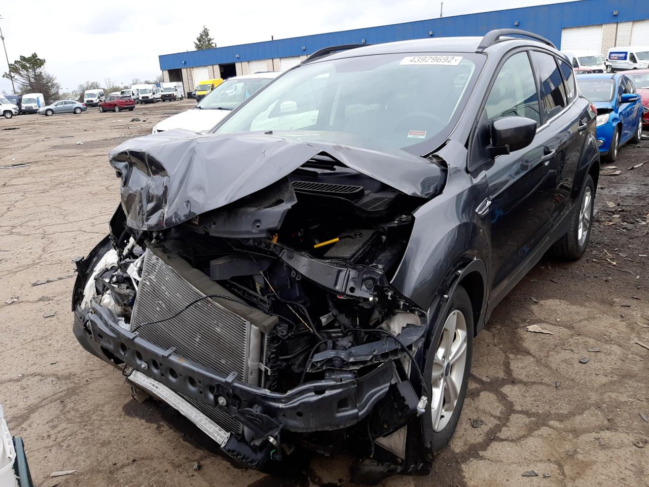 Photo 2 from auction – 2016 FORD ESCAPE SE with VIN 1FMCU0GX8GUB35861