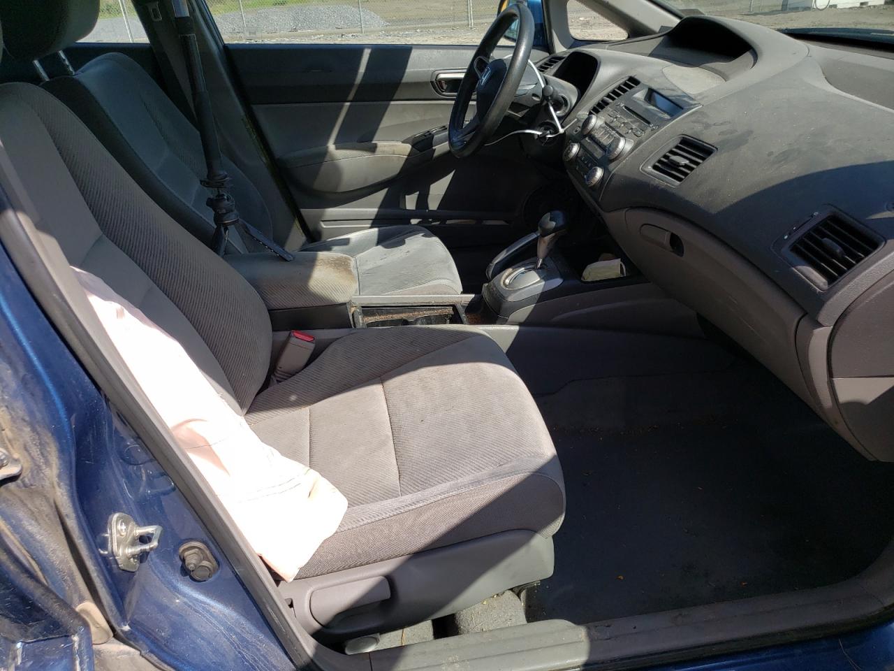 Photo 5 from auction – 2011 HONDA CIVIC LX with VIN 2HGFA1F51BH537217