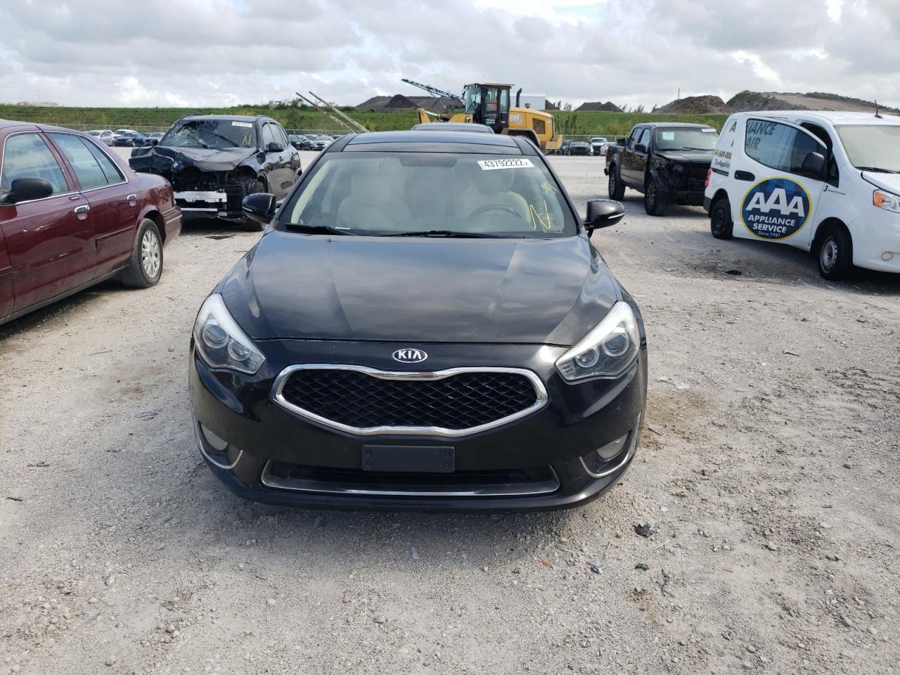 Photo 9 from auction – 2014 KIA CADENZA PR with VIN KNALN4D74E5140427
